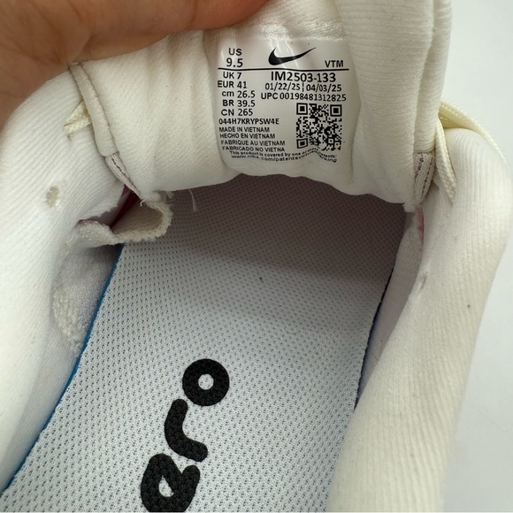 Nike W Vomero 18 Metallic Silver and Pink Women's Size 9.5 IM2503 133 New - Picture 9 of 10